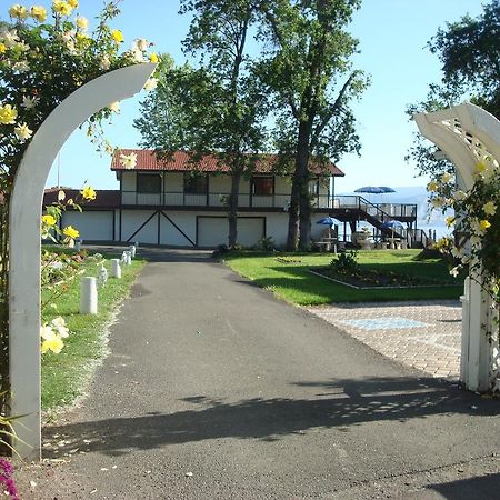 Clear Lake Beach House Suites Lakeport Exterior photo